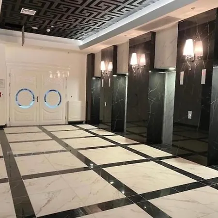 Hanza Tower Luxury Jacussi & Pool & Sauna Apartmán